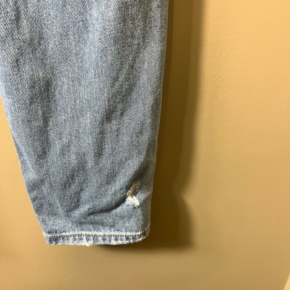 American Eagle Distressed Mom Jean Light Wash 4 destroyed ripped grunge retro - Picture 11 of 14